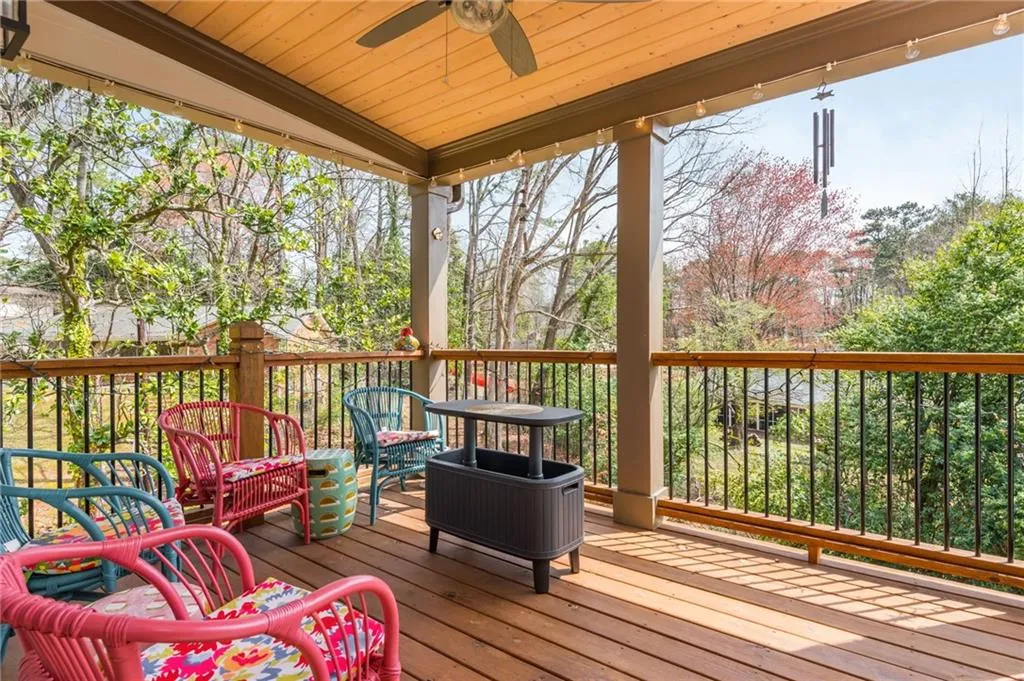 Deck with ceiling fan
