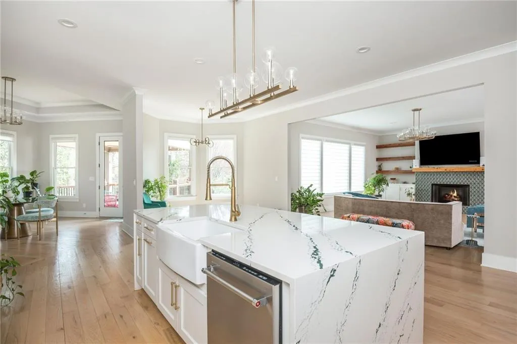 5915 Brookgreen Road, Atlanta, Georgia 30328, 5 Bedrooms Bedrooms, ,5 BathroomsBathrooms,Residential,Sold,5915 Brookgreen Road,7544152