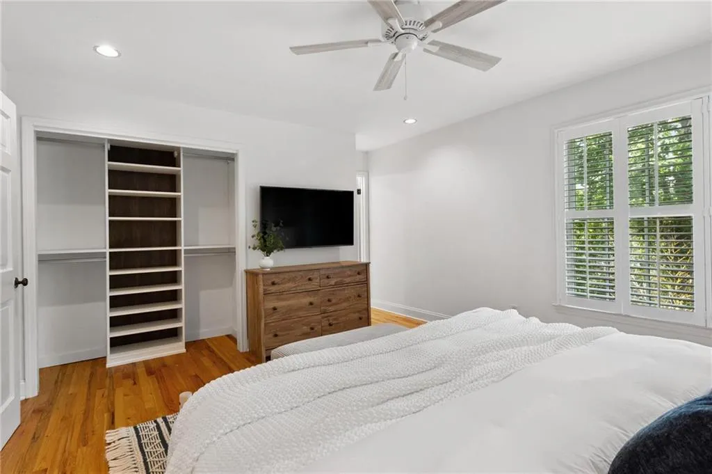 11 Ardmore Square Nw, Atlanta, Georgia 30309, 3 Bedrooms Bedrooms, ,2 BathroomsBathrooms,Residential,For Sale,11 Ardmore Square Nw,7613511