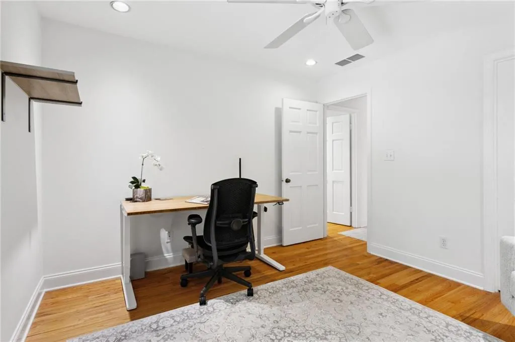 11 Ardmore Square Nw, Atlanta, Georgia 30309, 3 Bedrooms Bedrooms, ,2 BathroomsBathrooms,Residential,For Sale,11 Ardmore Square Nw,7613511