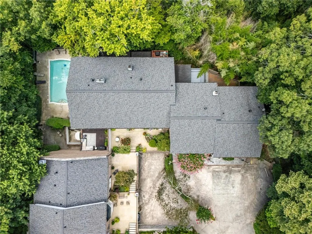 11 Ardmore Square Nw, Atlanta, Georgia 30309, 3 Bedrooms Bedrooms, ,2 BathroomsBathrooms,Residential,For Sale,11 Ardmore Square Nw,7613511