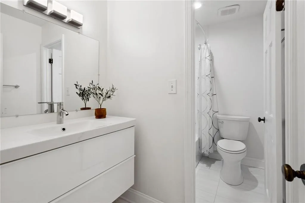 11 Ardmore Square Nw, Atlanta, Georgia 30309, 3 Bedrooms Bedrooms, ,2 BathroomsBathrooms,Residential,For Sale,11 Ardmore Square Nw,7613511