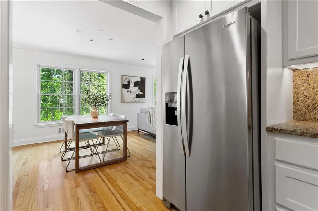 11 Ardmore Square Nw, Atlanta, Georgia 30309, 3 Bedrooms Bedrooms, ,2 BathroomsBathrooms,Residential,For Sale,11 Ardmore Square Nw,7613511