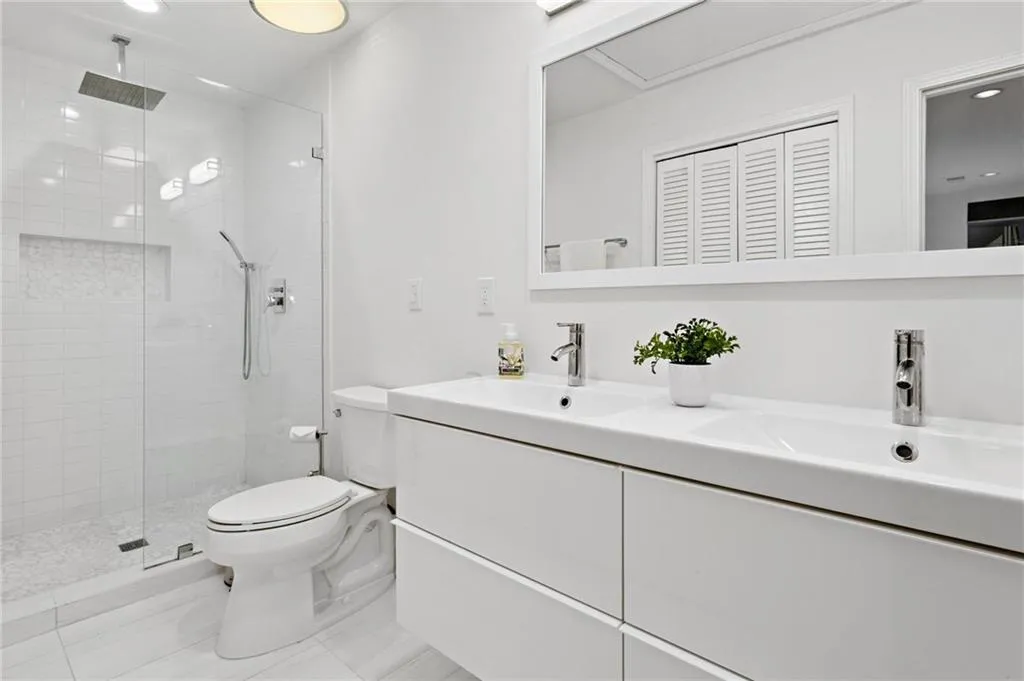 11 Ardmore Square Nw, Atlanta, Georgia 30309, 3 Bedrooms Bedrooms, ,2 BathroomsBathrooms,Residential,For Sale,11 Ardmore Square Nw,7613511