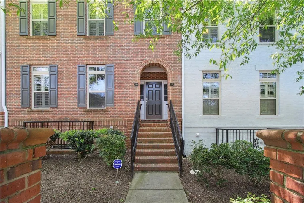 270 Le Gran Bend, Atlanta, Georgia 30328, 3 Bedrooms Bedrooms, ,2 BathroomsBathrooms,Residential,Sold,270 Le Gran Bend,7208450