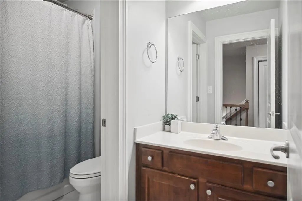 270 Le Gran Bend, Atlanta, Georgia 30328, 3 Bedrooms Bedrooms, ,2 BathroomsBathrooms,Residential,Sold,270 Le Gran Bend,7208450