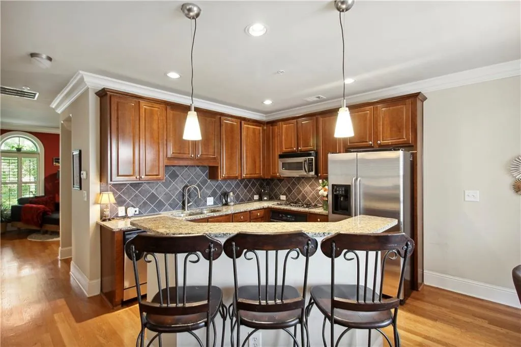 270 Le Gran Bend, Atlanta, Georgia 30328, 3 Bedrooms Bedrooms, ,2 BathroomsBathrooms,Residential,Sold,270 Le Gran Bend,7208450