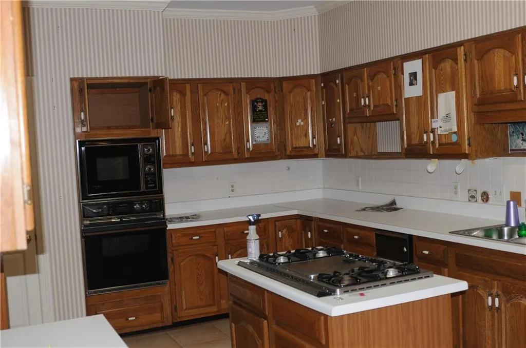 5668 River Oaks Place, Atlanta, Georgia 30327, 3 Bedrooms Bedrooms, ,3 BathroomsBathrooms,Residential,Sold,5668 River Oaks Place,6096227