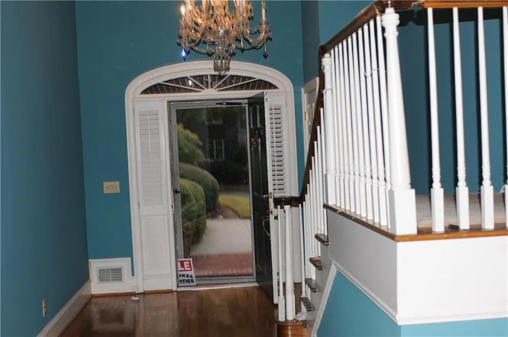 5668 River Oaks Place, Atlanta, Georgia 30327, 3 Bedrooms Bedrooms, ,3 BathroomsBathrooms,Residential,Sold,5668 River Oaks Place,6096227