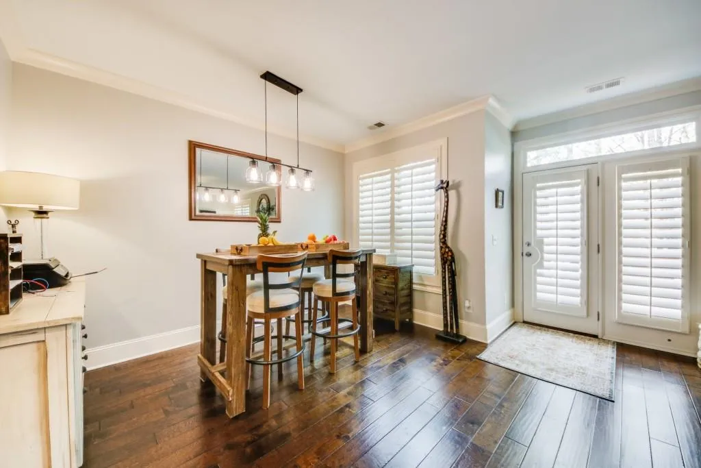 7630 Glisten Avenue, Sandy Springs, Georgia 30328, 3 Bedrooms Bedrooms, ,2 BathroomsBathrooms,Residential,Sold,7630 Glisten Avenue,7028041