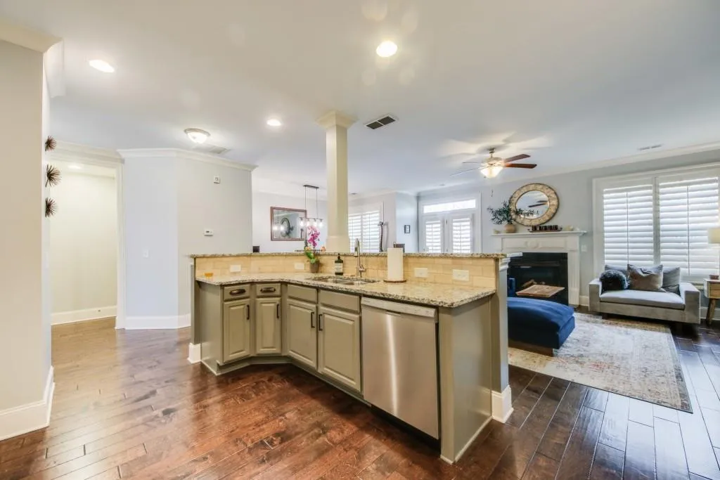 7630 Glisten Avenue, Sandy Springs, Georgia 30328, 3 Bedrooms Bedrooms, ,2 BathroomsBathrooms,Residential,Sold,7630 Glisten Avenue,7028041