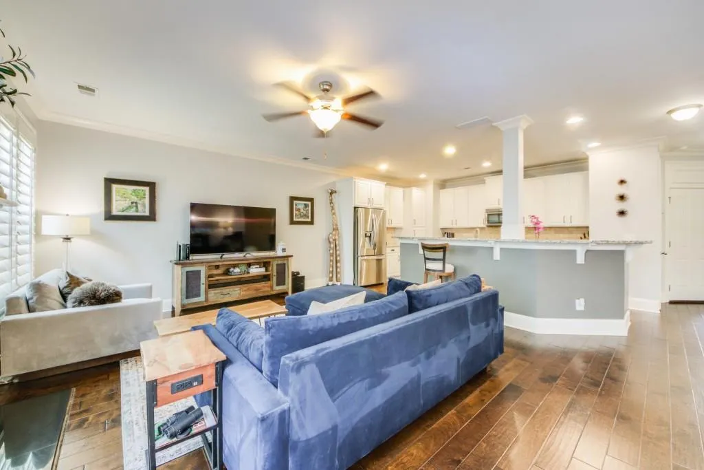 7630 Glisten Avenue, Sandy Springs, Georgia 30328, 3 Bedrooms Bedrooms, ,2 BathroomsBathrooms,Residential,Sold,7630 Glisten Avenue,7028041