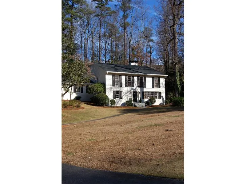 1100 Kingston Drive Ne, Atlanta, Georgia 30342, 4 Bedrooms Bedrooms, ,3 BathroomsBathrooms,Residential,Sold,1100 Kingston Drive Ne,5843101
