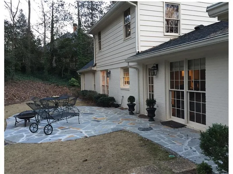 1100 Kingston Drive Ne, Atlanta, Georgia 30342, 4 Bedrooms Bedrooms, ,3 BathroomsBathrooms,Residential,Sold,1100 Kingston Drive Ne,5843101