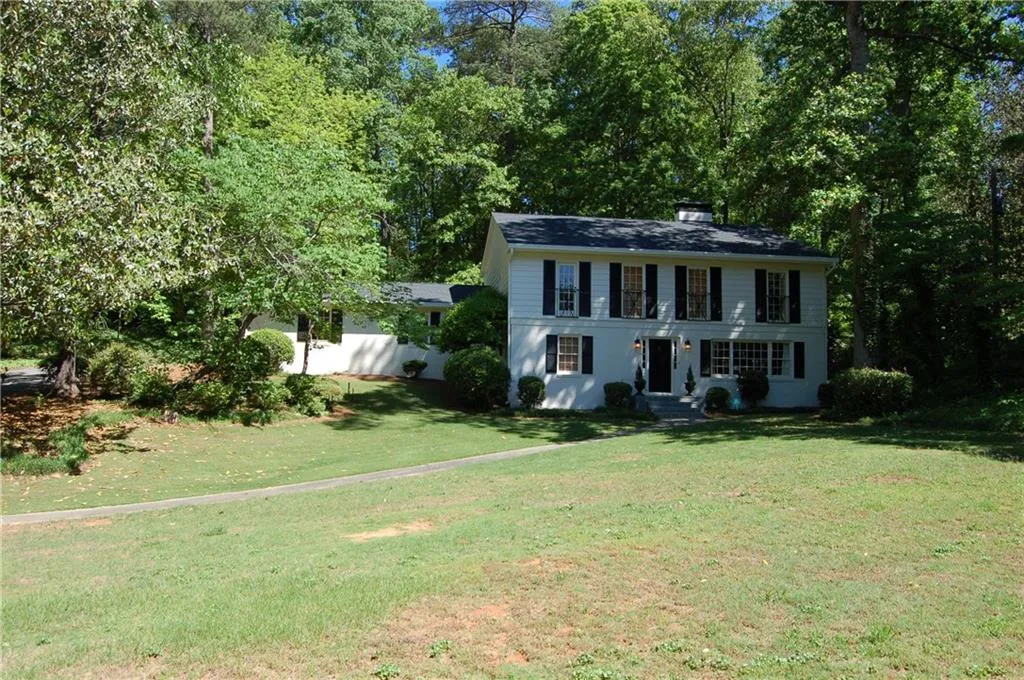 1100 Kingston Drive Ne, Atlanta, Georgia 30342, 4 Bedrooms Bedrooms, ,3 BathroomsBathrooms,Residential,Sold,1100 Kingston Drive Ne,5843101