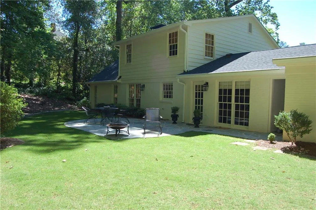 1100 Kingston Drive Ne, Atlanta, Georgia 30342, 4 Bedrooms Bedrooms, ,3 BathroomsBathrooms,Residential,Sold,1100 Kingston Drive Ne,5843101