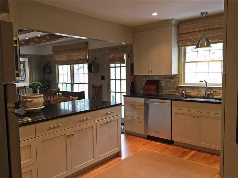 1100 Kingston Drive Ne, Atlanta, Georgia 30342, 4 Bedrooms Bedrooms, ,3 BathroomsBathrooms,Residential,Sold,1100 Kingston Drive Ne,5843101