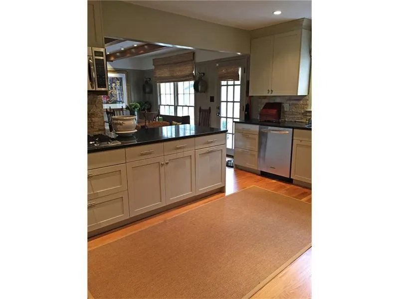 1100 Kingston Drive Ne, Atlanta, Georgia 30342, 4 Bedrooms Bedrooms, ,3 BathroomsBathrooms,Residential,Sold,1100 Kingston Drive Ne,5843101