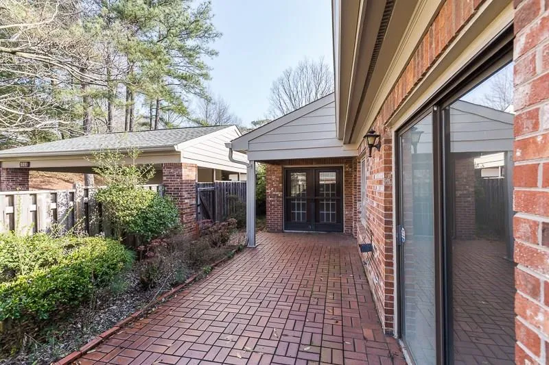 501 The North Chace, Atlanta, Georgia 30328, 3 Bedrooms Bedrooms, ,2 BathroomsBathrooms,Residential,Sold,501 The North Chace,5972174