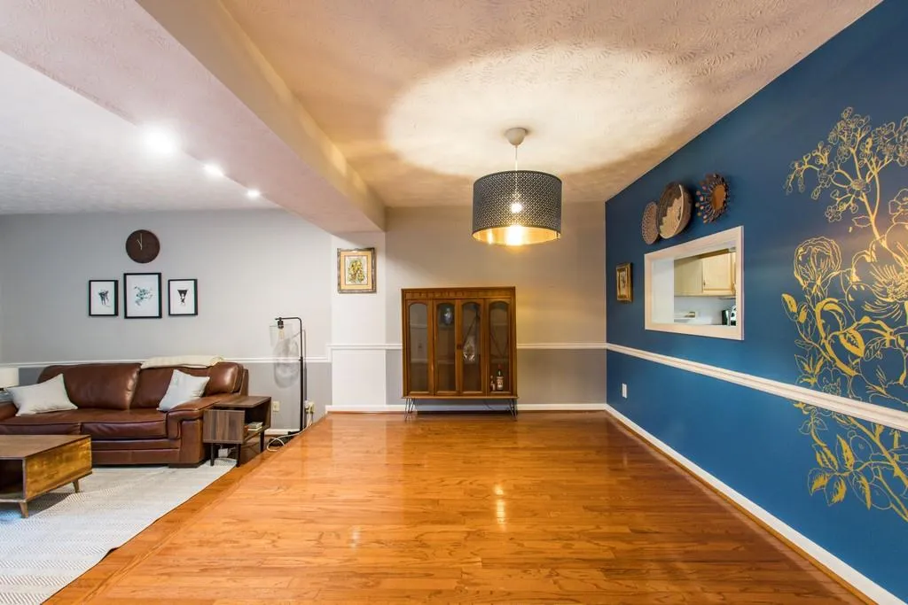 80 Goldrush Circle, Atlanta, Georgia 30328, 2 Bedrooms Bedrooms, ,2 BathroomsBathrooms,Residential,Sold,80 Goldrush Circle,6825367