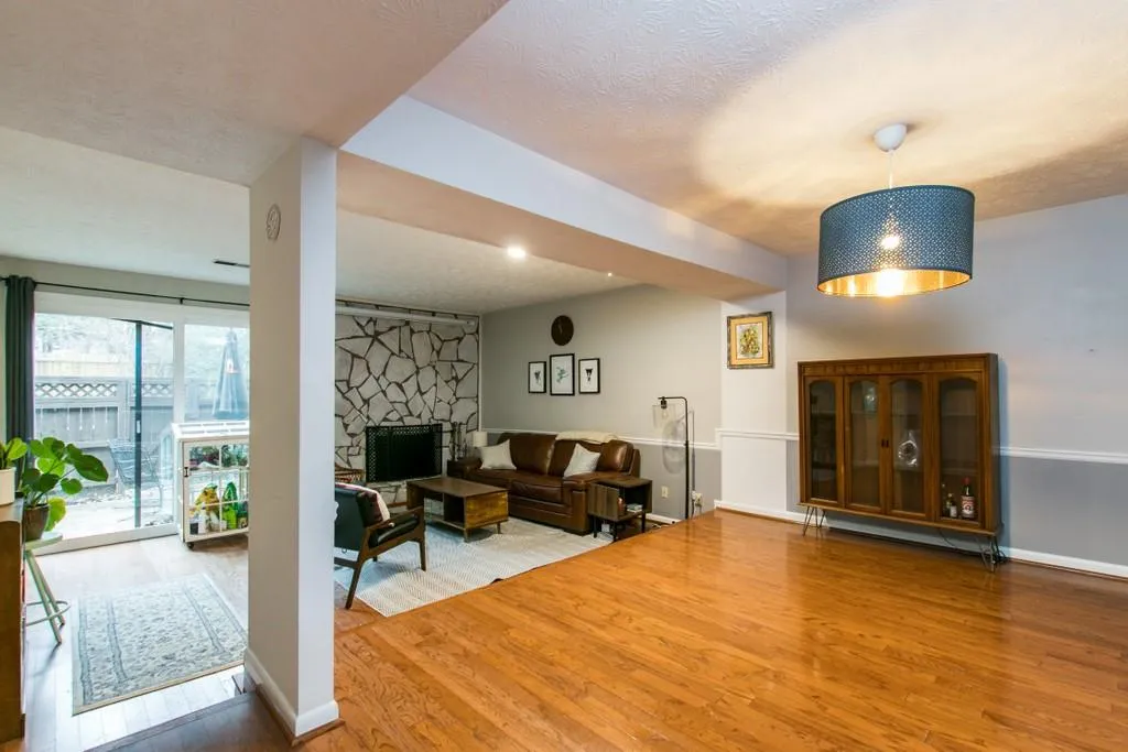 80 Goldrush Circle, Atlanta, Georgia 30328, 2 Bedrooms Bedrooms, ,2 BathroomsBathrooms,Residential,Sold,80 Goldrush Circle,6825367