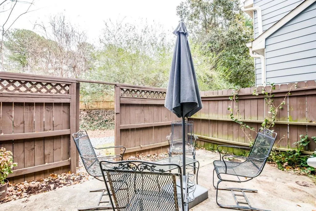 80 Goldrush Circle, Atlanta, Georgia 30328, 2 Bedrooms Bedrooms, ,2 BathroomsBathrooms,Residential,Sold,80 Goldrush Circle,6825367