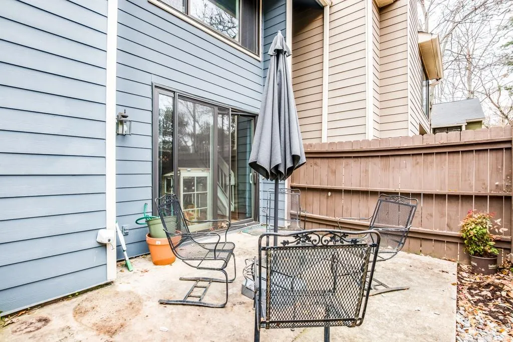 80 Goldrush Circle, Atlanta, Georgia 30328, 2 Bedrooms Bedrooms, ,2 BathroomsBathrooms,Residential,Sold,80 Goldrush Circle,6825367