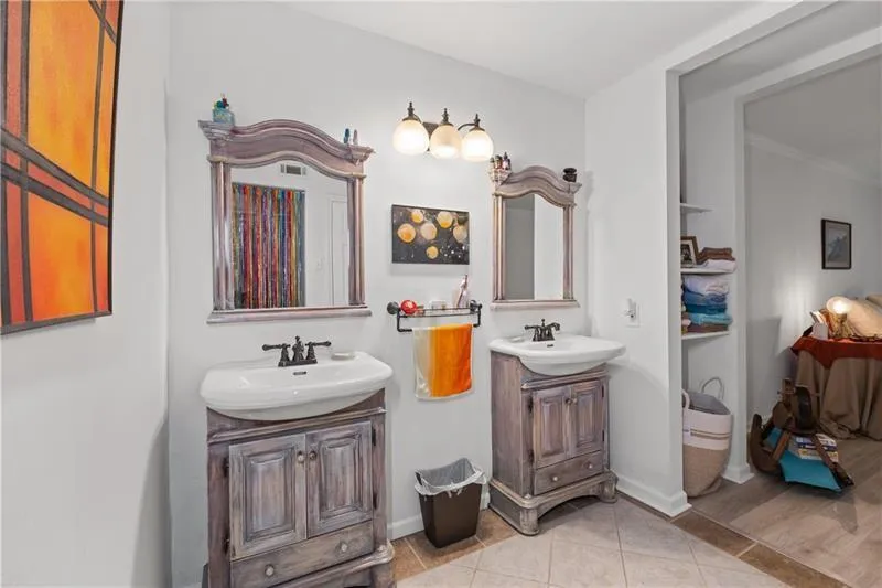 6520 Roswell Road Unit 22, Sandy Springs, Georgia 30328, 2 Bedrooms Bedrooms, ,2 BathroomsBathrooms,Residential,Sold,6520 Roswell Road Unit 22,7148197