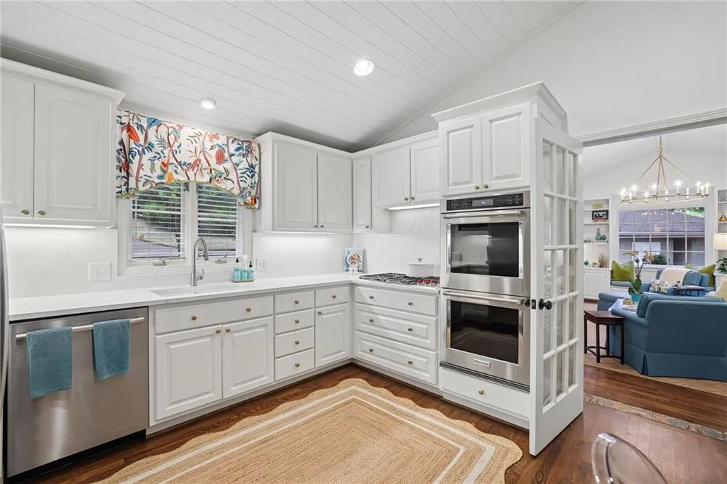 2970 Mornington Drive Nw, Atlanta, Georgia 30327, 4 Bedrooms Bedrooms, 0 ,3 BathroomsBathrooms,Residential,For Sale,2970 Mornington Drive Nw,7837313