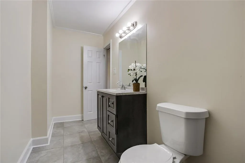 390 N River Parkway Unit A, Sandy Springs, Georgia 30350, 2 Bedrooms Bedrooms, ,2 BathroomsBathrooms,Residential,Sold,390 N River Parkway Unit A,6523361