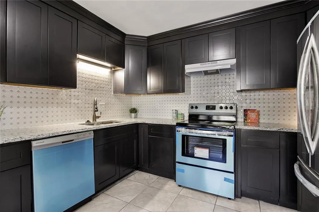 390 N River Parkway Unit A, Sandy Springs, Georgia 30350, 2 Bedrooms Bedrooms, ,2 BathroomsBathrooms,Residential,Sold,390 N River Parkway Unit A,6523361