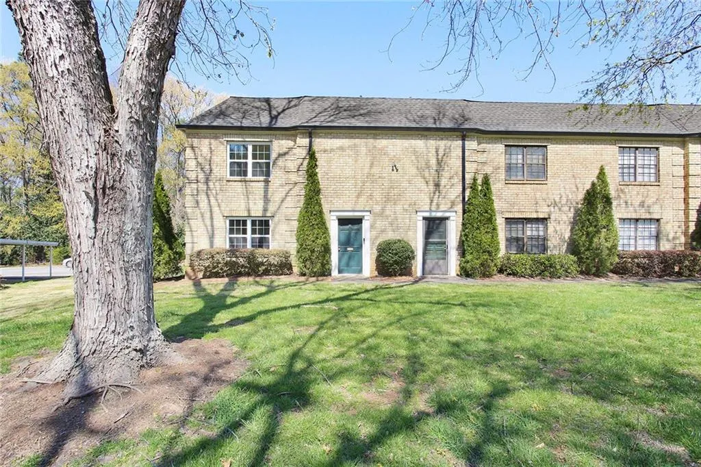 390 N River Parkway Unit A, Sandy Springs, Georgia 30350, 2 Bedrooms Bedrooms, ,2 BathroomsBathrooms,Residential,Sold,390 N River Parkway Unit A,6523361