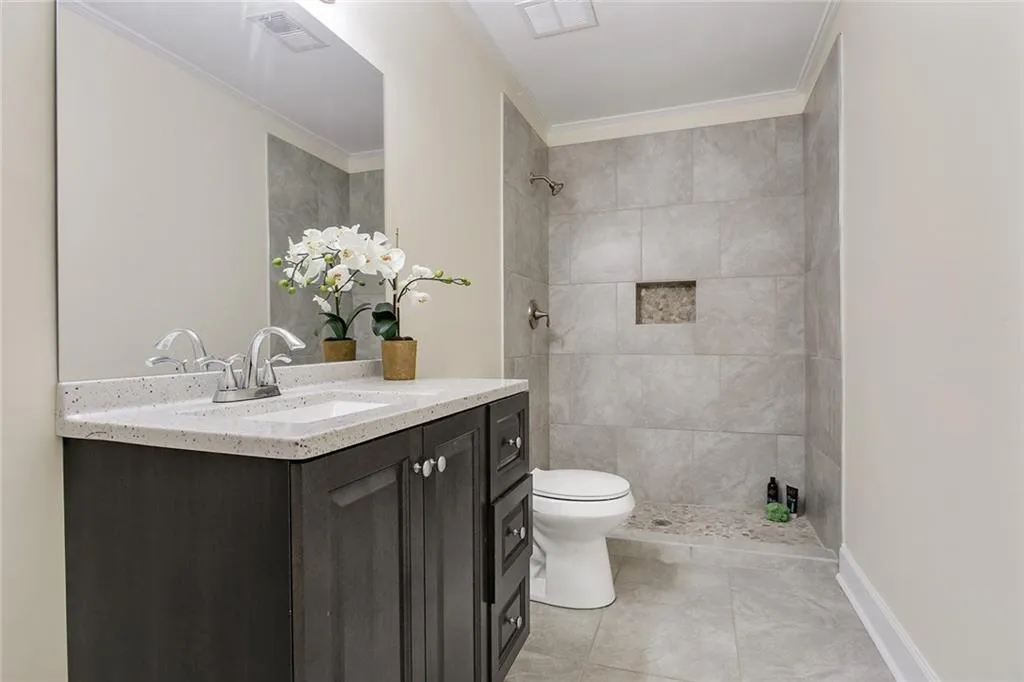 390 N River Parkway Unit A, Sandy Springs, Georgia 30350, 2 Bedrooms Bedrooms, ,2 BathroomsBathrooms,Residential,Sold,390 N River Parkway Unit A,6523361