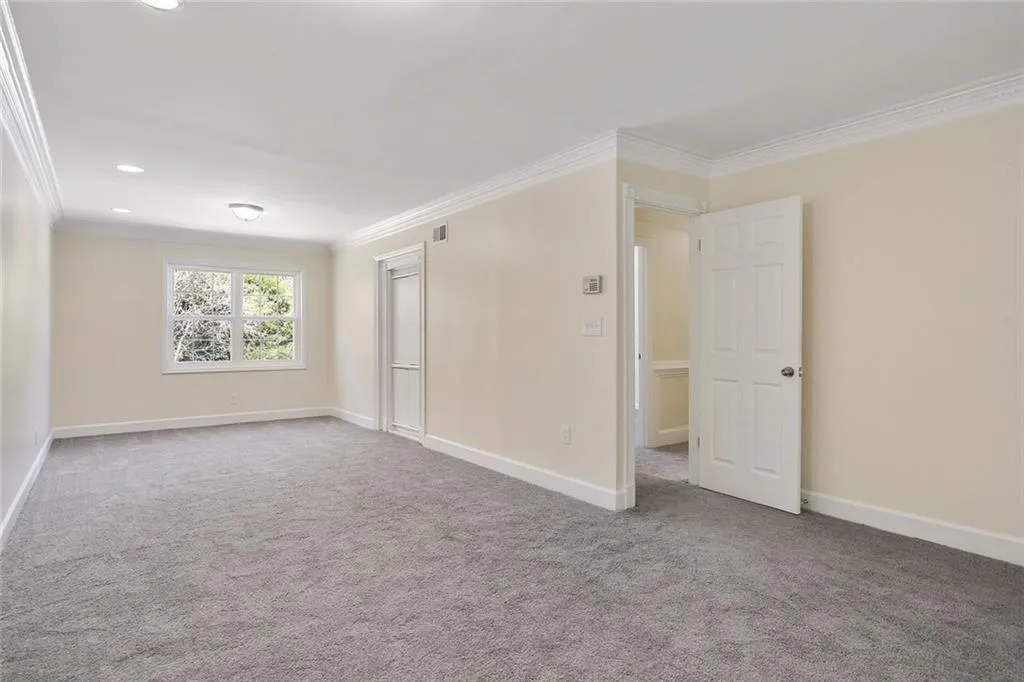 390 N River Parkway Unit A, Sandy Springs, Georgia 30350, 2 Bedrooms Bedrooms, ,2 BathroomsBathrooms,Residential,Sold,390 N River Parkway Unit A,6523361