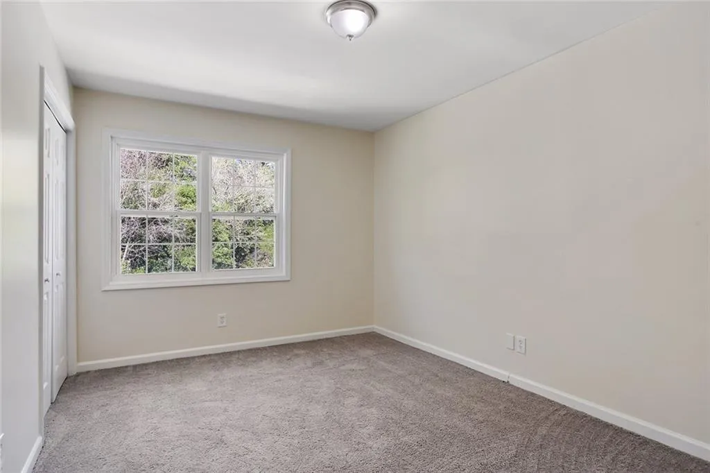 390 N River Parkway Unit A, Sandy Springs, Georgia 30350, 2 Bedrooms Bedrooms, ,2 BathroomsBathrooms,Residential,Sold,390 N River Parkway Unit A,6523361