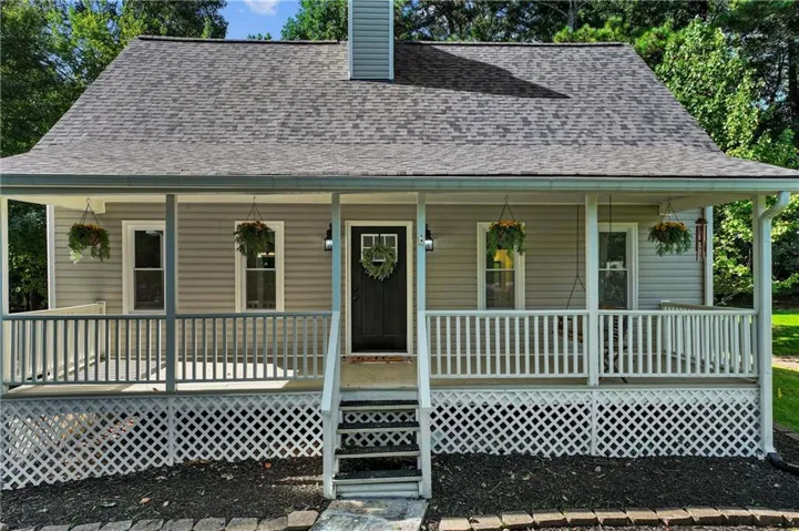 Welcome to 2883 Country Lane Northwest!