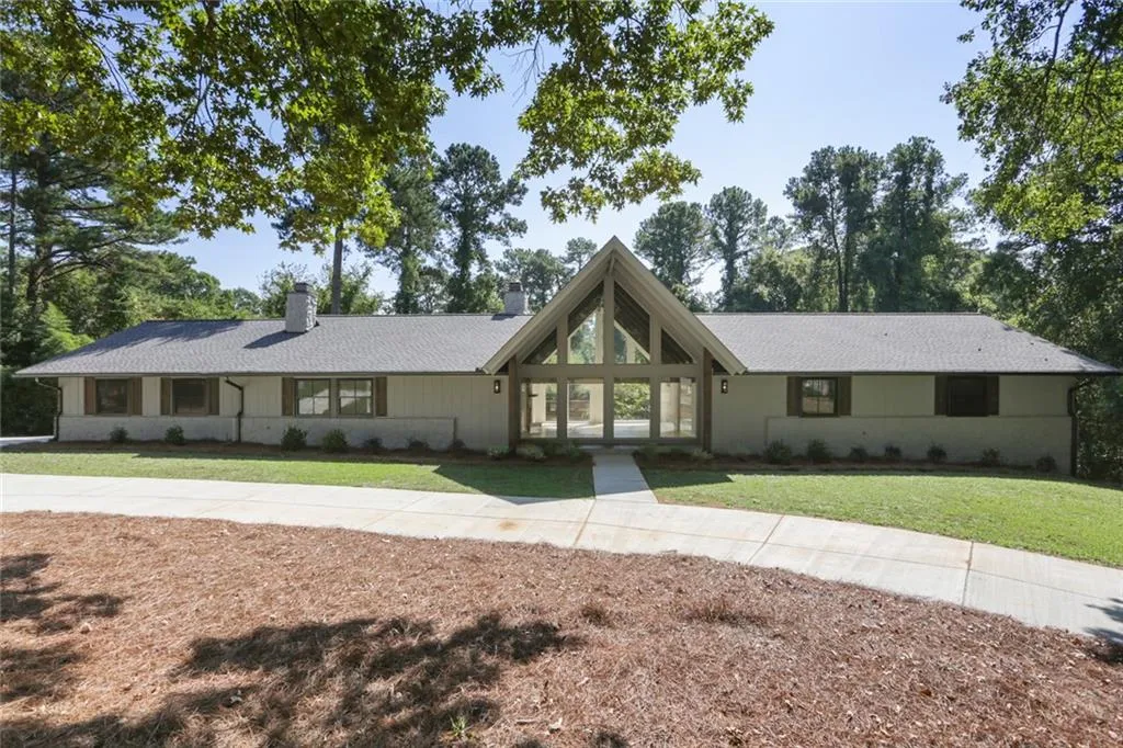 1540 Chevron Drive, Atlanta, Georgia 30350, 6 Bedrooms Bedrooms, ,4 BathroomsBathrooms,Residential,Sold,1540 Chevron Drive,6627384
