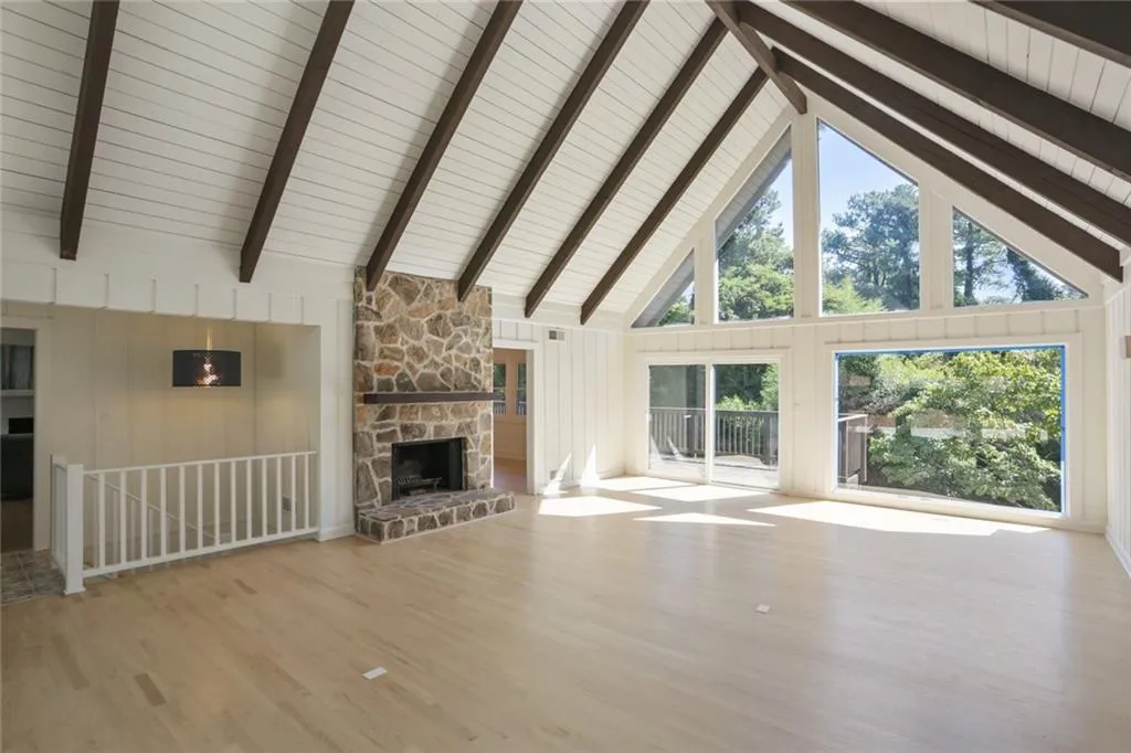 1540 Chevron Drive, Atlanta, Georgia 30350, 6 Bedrooms Bedrooms, ,4 BathroomsBathrooms,Residential,Sold,1540 Chevron Drive,6627384