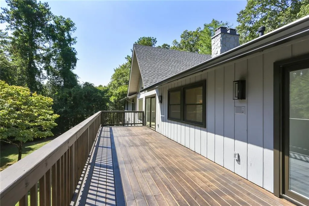 1540 Chevron Drive, Atlanta, Georgia 30350, 6 Bedrooms Bedrooms, ,4 BathroomsBathrooms,Residential,Sold,1540 Chevron Drive,6627384