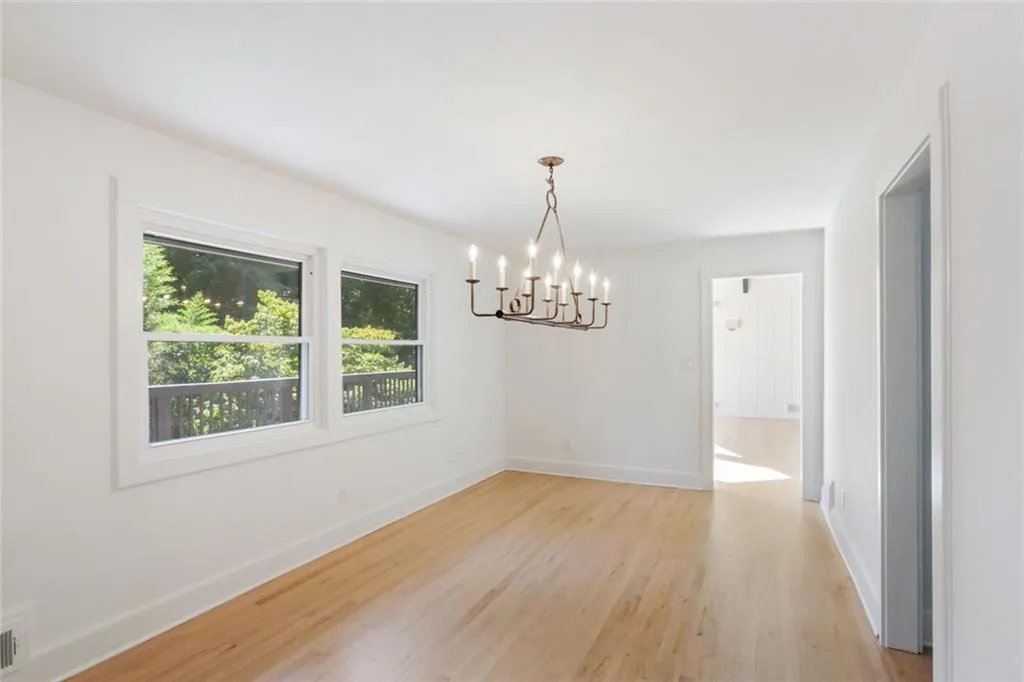 1540 Chevron Drive, Atlanta, Georgia 30350, 6 Bedrooms Bedrooms, ,4 BathroomsBathrooms,Residential,Sold,1540 Chevron Drive,6627384