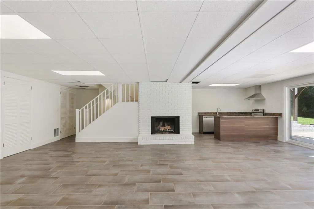 1540 Chevron Drive, Atlanta, Georgia 30350, 6 Bedrooms Bedrooms, ,4 BathroomsBathrooms,Residential,Sold,1540 Chevron Drive,6627384