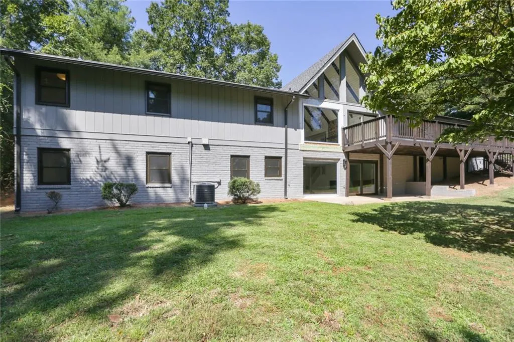 1540 Chevron Drive, Atlanta, Georgia 30350, 6 Bedrooms Bedrooms, ,4 BathroomsBathrooms,Residential,Sold,1540 Chevron Drive,6627384