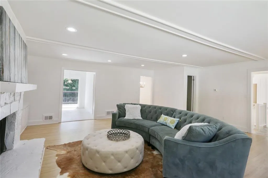 1540 Chevron Drive, Atlanta, Georgia 30350, 6 Bedrooms Bedrooms, ,4 BathroomsBathrooms,Residential,Sold,1540 Chevron Drive,6627384