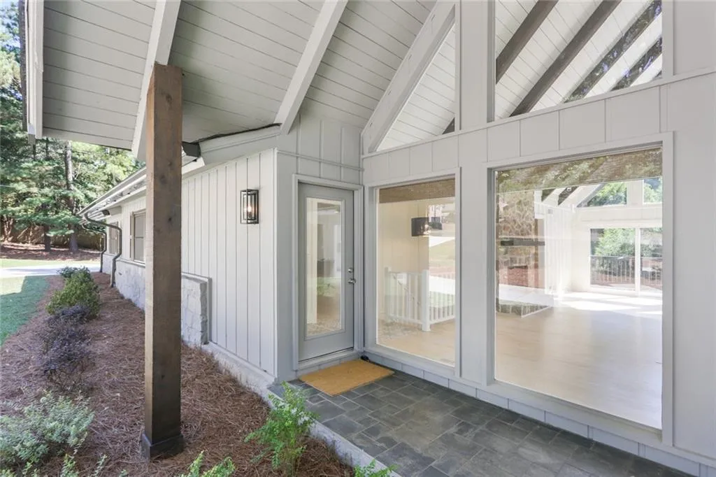 1540 Chevron Drive, Atlanta, Georgia 30350, 6 Bedrooms Bedrooms, ,4 BathroomsBathrooms,Residential,Sold,1540 Chevron Drive,6627384