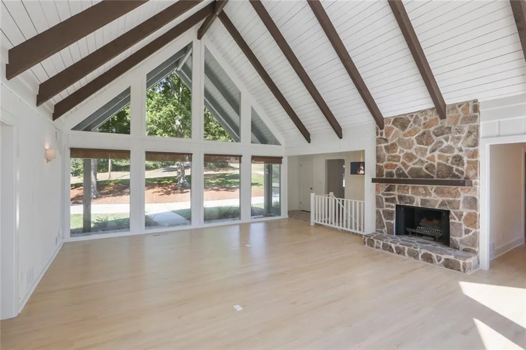 1540 Chevron Drive, Atlanta, Georgia 30350, 6 Bedrooms Bedrooms, ,4 BathroomsBathrooms,Residential,Sold,1540 Chevron Drive,6627384