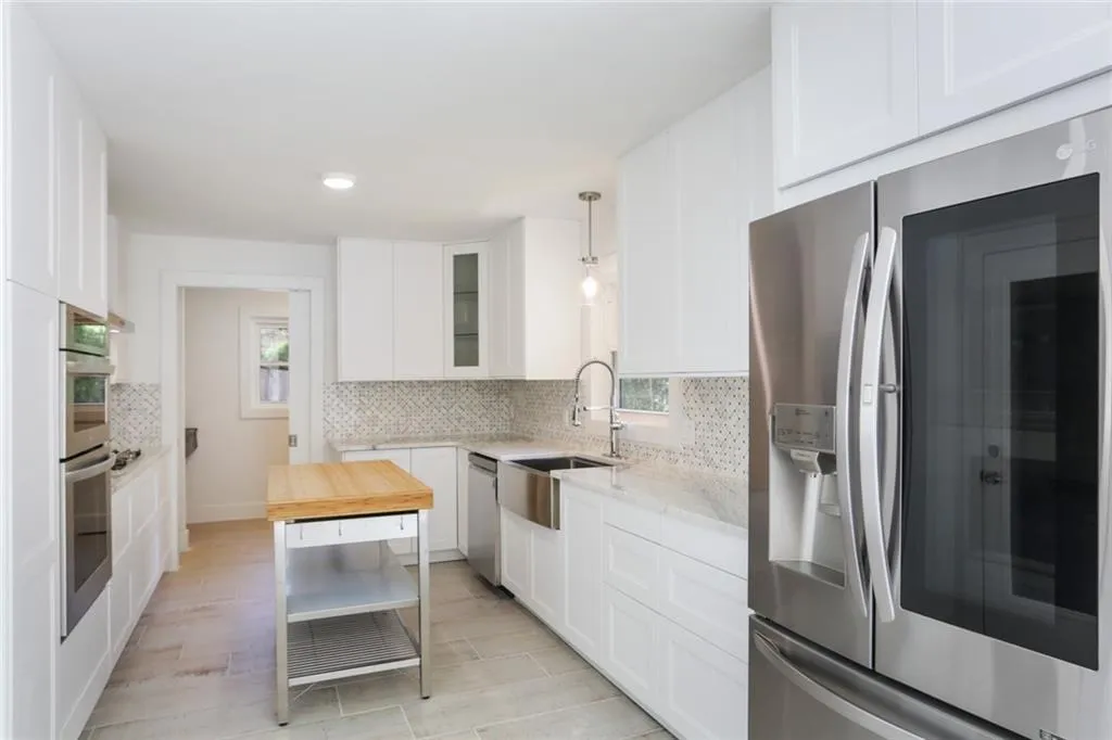 1540 Chevron Drive, Atlanta, Georgia 30350, 6 Bedrooms Bedrooms, ,4 BathroomsBathrooms,Residential,Sold,1540 Chevron Drive,6627384