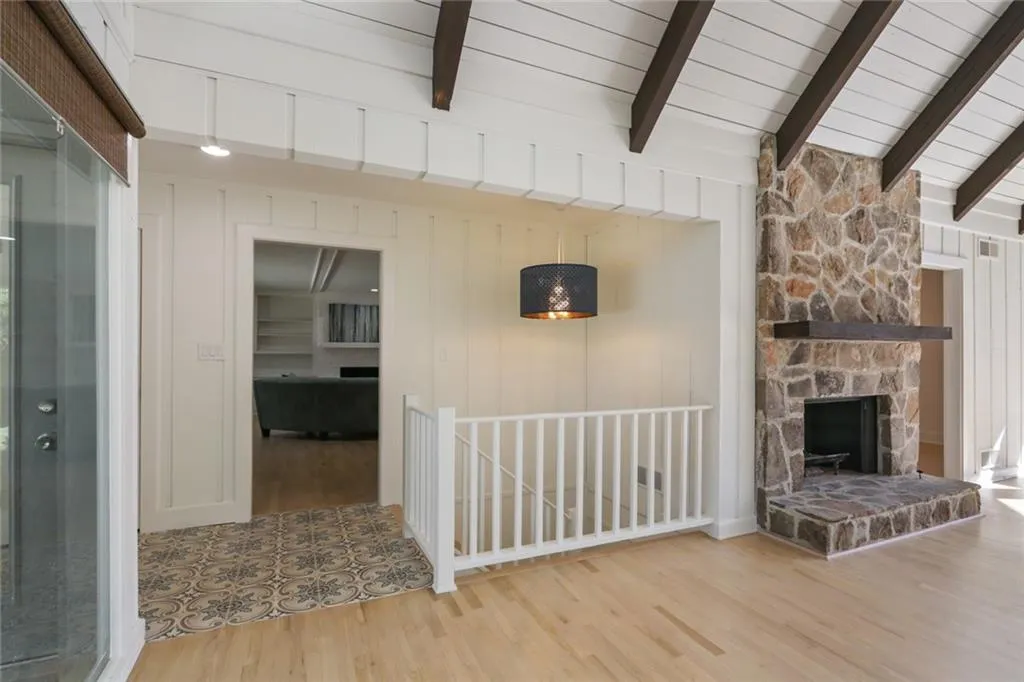 1540 Chevron Drive, Atlanta, Georgia 30350, 6 Bedrooms Bedrooms, ,4 BathroomsBathrooms,Residential,Sold,1540 Chevron Drive,6627384