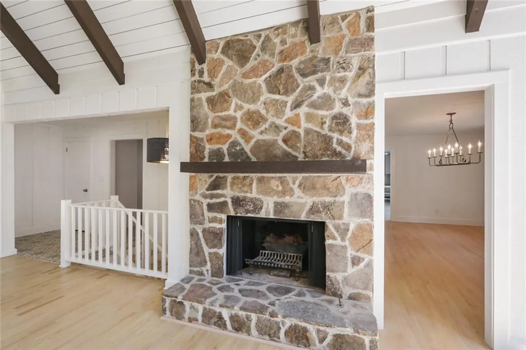 1540 Chevron Drive, Atlanta, Georgia 30350, 6 Bedrooms Bedrooms, ,4 BathroomsBathrooms,Residential,Sold,1540 Chevron Drive,6627384