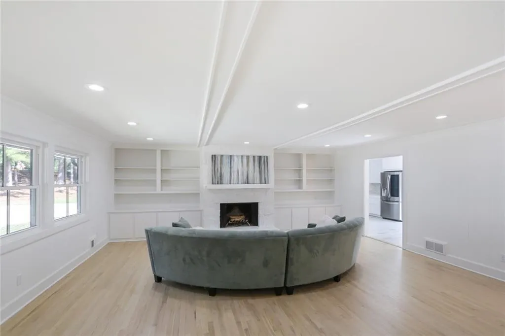 1540 Chevron Drive, Atlanta, Georgia 30350, 6 Bedrooms Bedrooms, ,4 BathroomsBathrooms,Residential,Sold,1540 Chevron Drive,6627384