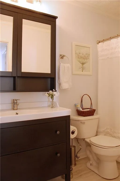 5151 Roswell Road Unit 4/51, Atlanta, Georgia 30342, 2 Bedrooms Bedrooms, ,2 BathroomsBathrooms,Residential,Sold,5151 Roswell Road Unit 4/51,5818539